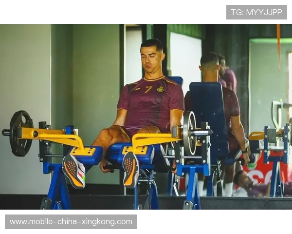 C罗训练照曝光：状态比去年更狠