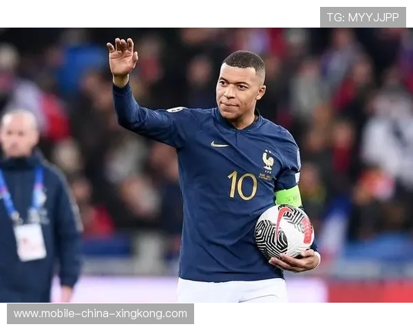 姆巴佩突破后送出致命回敲，法国中路连续取分