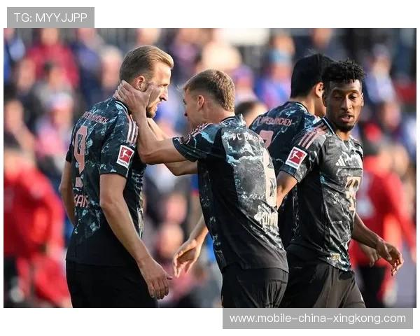 拜仁格雷茨卡禁区爆射，力量感拉满——重塑足球赛场的激情与力量