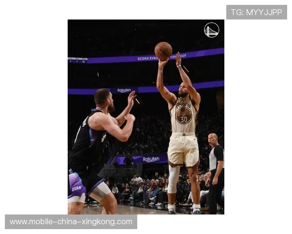 库里三分连续落座,勇士气势彻底爆开 库里三分连续落座,勇士气势彻底爆开